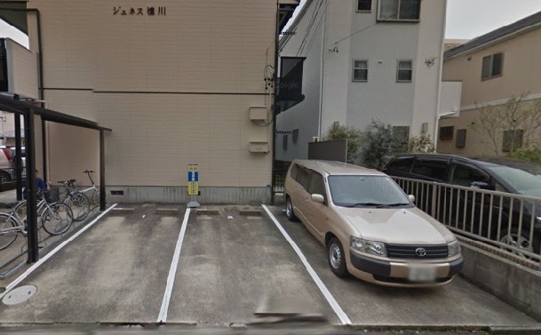 ジュネス徳川駐車場